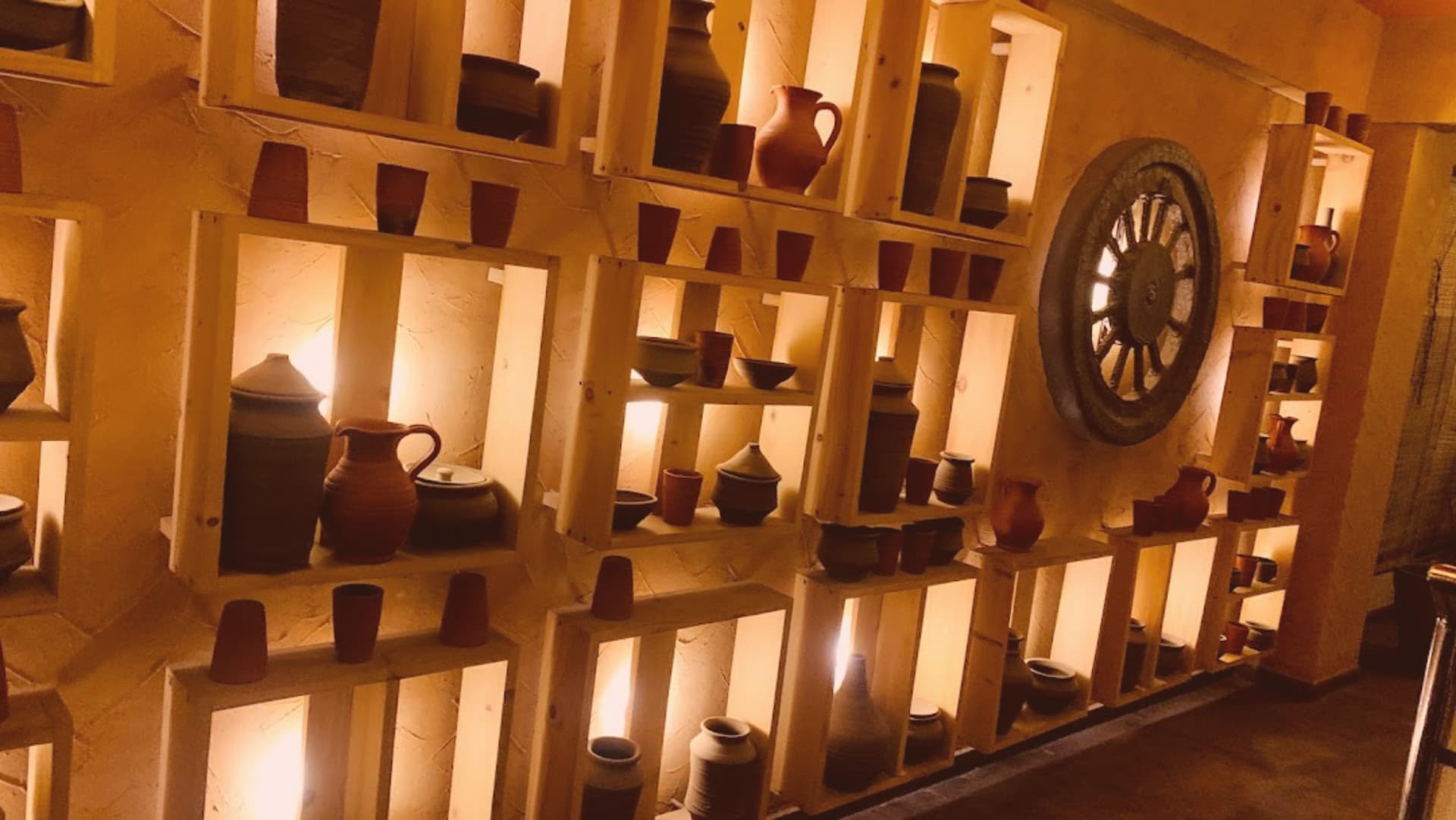 El restaurante sustentable hecho de arcilla